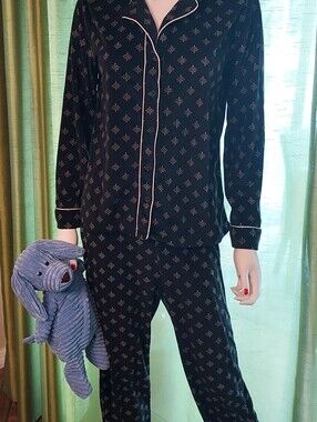 Ellen Tracy Company Black Velour Pajama Set With Starburst Design. Sz. S  NWOT.